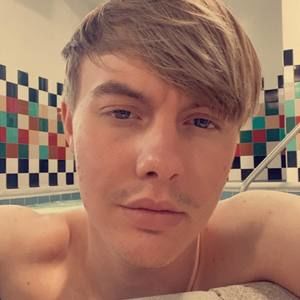 Meet your Posher, Brady